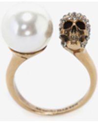 McQueen - Faux Pearl And Skull Ring - Lyst