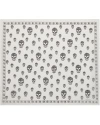 McQueen - Foulard skull classico in chiffon di seta - Lyst