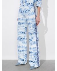 Alice + Olivia - Weezy Printed Jean - Lyst
