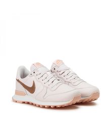 nike premium internationalist trainers in pink