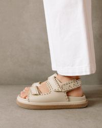 alohas brown sandals