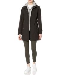Tommy Hilfiger womens Soft Shell Rain Jacket With Detachable Hood 