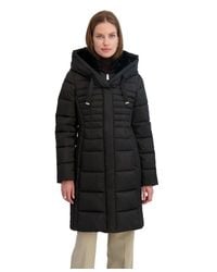 Tahari - Slim Fit Puffer Coat With Attached Hood - Lyst