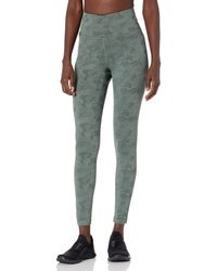 Danskin Women's Sleek Fit Athletic Capri Pants