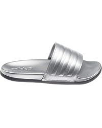 adidas female flip flops