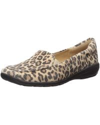 Easy Spirit Flats for Women - Up to 82 