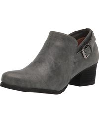 naturalizer shooties