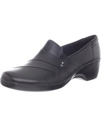 clarks may marigold brown