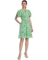 Maggy London - Petite Painterly Petal Printed Flutter Sleeve Dress With Button Front Keyhole - Lyst