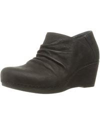 dansko lee