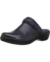 clarks navy blue clogs