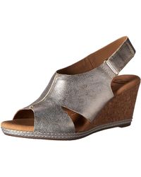 clarks women's helio latitude wedge sandal