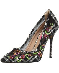 betsey johnson harbur pump