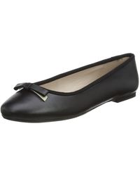flat black ballet pumps
