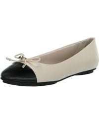 Anne Klein - Luci Flat - Lyst