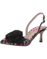 betsey johnson neena pump