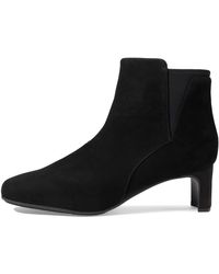 Clarks - Kyndall Faye Suede Boots In Black Standard Fit Size 5 - Lyst