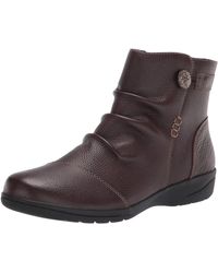 clarks cheyn track ankle boot