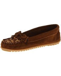 minnetonka women's leopard kilty moccasin