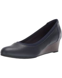 clarks berry loafer flat