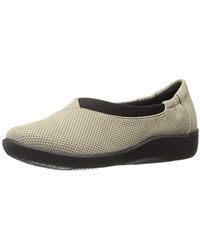 clarks women's cloudsteppers sillian jetay flat
