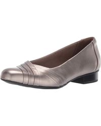 clarks womens pumps