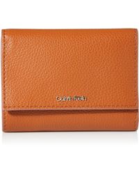 Calvin Klein - Ck Elevated Trifold Md Pbl Wallets - Lyst