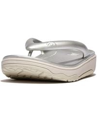 Fitflop - Relieff Metallic Recovery Toe-post Sandals - Lyst