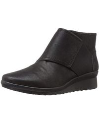 clarks women's caddell tropic ankle bootie