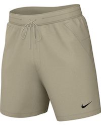 Nike - Vorm Veelzijdige Dri-fit Short Zonder Voering - Lyst