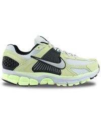 Nike - Zoom Vomero 5 Sneaker - Lyst