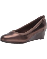 clarks berry loafer flat