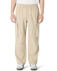Amazon Essentials - Pantaloni Stile Paracadute Elasticizzati Leggeri E Larghi Uomo - Lyst