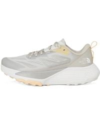 The North Face - Altamesa 500 Scarpe da Trail Running da Donna Glacier Gray/Soapstone 39.5 - Lyst