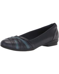 clarks sara clover ballet flat