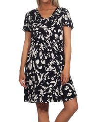 Vero Moda - Viskose Kleid VMEasy V-Neck Kurzarm Sommerkleid mit Alloverprint 10286751 Black/Cila S - Lyst