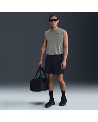 Nike - Unlimited Multifunctionele Niet-Gevoerde Herenshorts Van Seersucker Met Dri-Fit (13 Cm) - Lyst