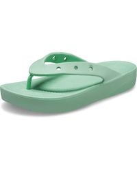 Crocs™ - Classic Platform Flip Jade Stone Size 5 Uk - Lyst
