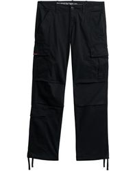 Superdry - Gerade Cargohose mit niedriger Leibhöhe Verwaschenes Schwarz 36 - Lyst