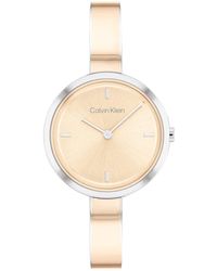 Calvin Klein - Analoge Quartz Horloge Voor Met Tweekleurige Roestvrijstalen Armband - 25200188, Anjer Goud - Lyst