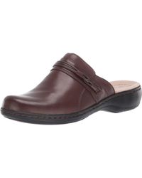womens clarks clogs