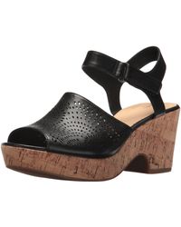 clarks women's delana nila platform