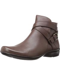 naturalizer boots on clearance
