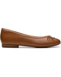 Clarks - Alda Cross Sandal - Lyst
