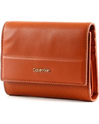 Calvin Klein - Daily Dressed Trifold Wallet Md K60k610484 - Lyst