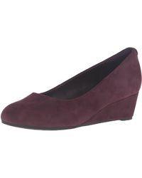 clarks flores petra wedge pump
