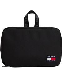 Tommy Hilfiger - Tjm Ess Daily Nylon Washbag Am0am13691 - Lyst