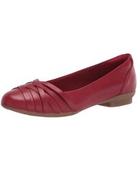 clarks sara clover flats