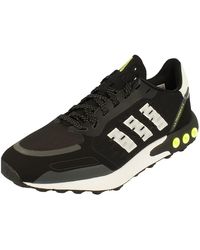 la trainer blue yellow