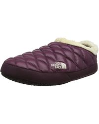 The North Face Slippers for Women - Up to 25% off at Lyst.co.uk